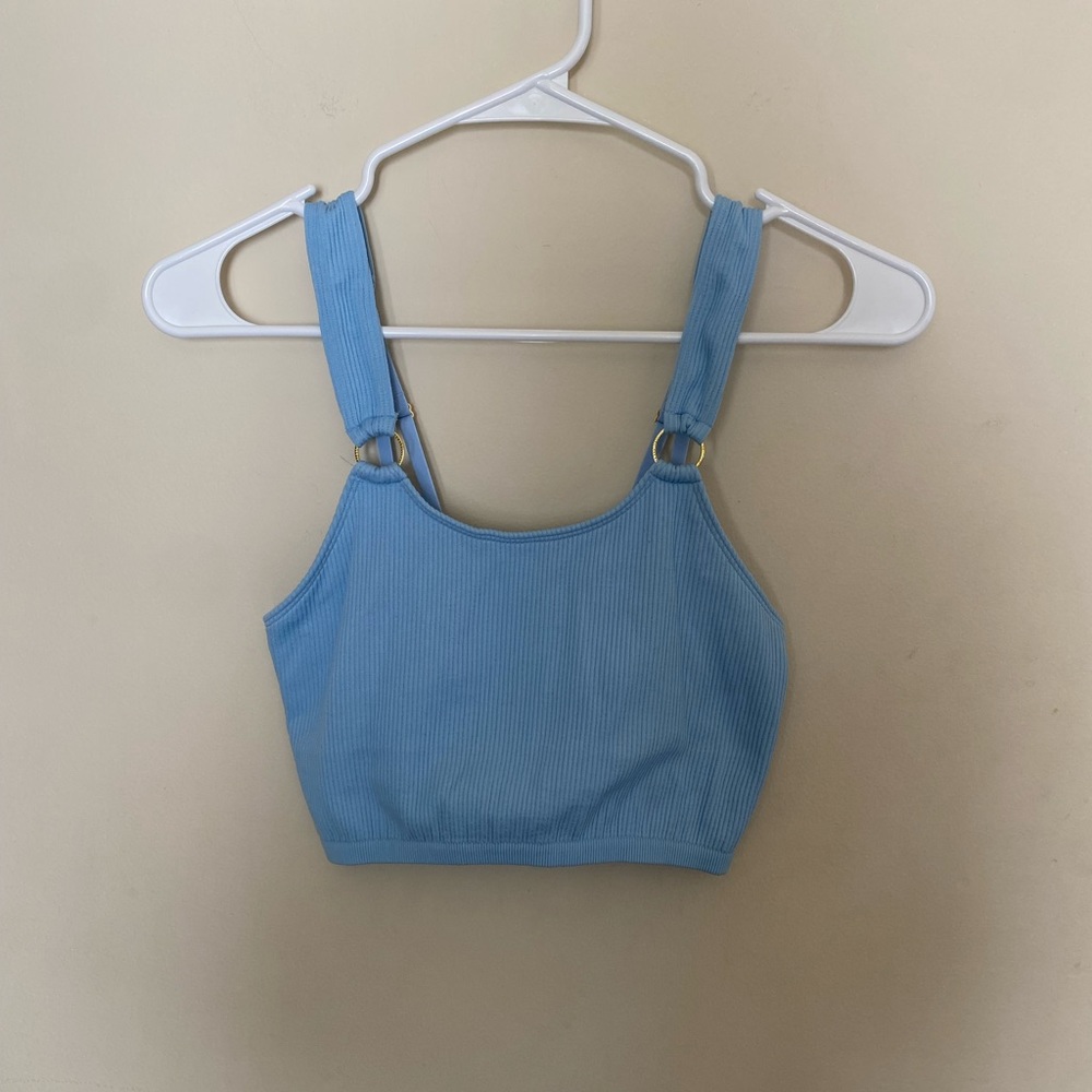 Aerie top